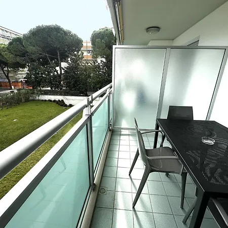 Apartament With Pool Near The *